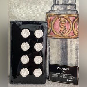 COA✨CHANEL Camellia Makeup Palette BiFold Wallet in black Patent Leather W/card